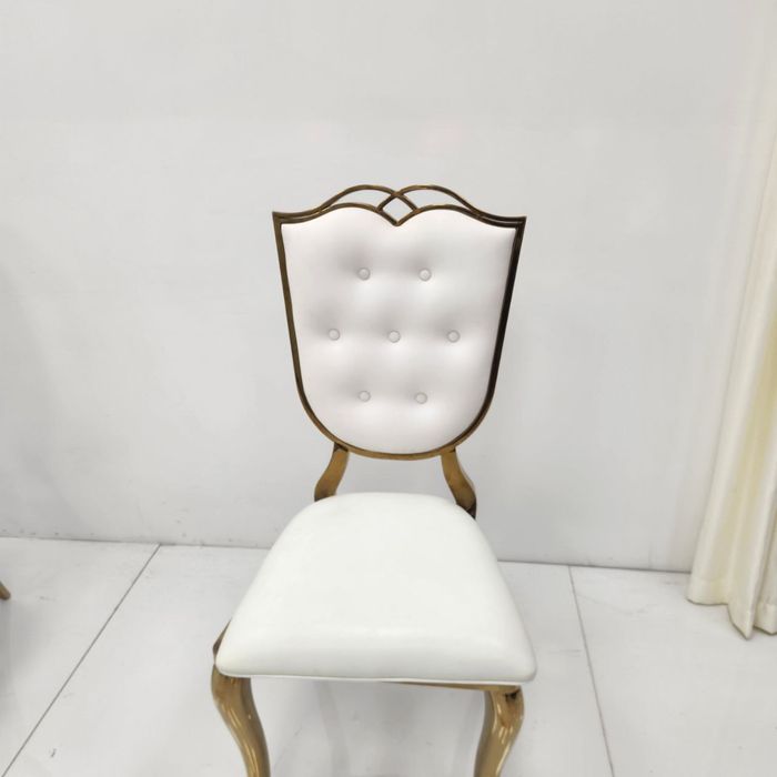 Xitoy stullari eng birinchi qo’l orqali sotiladi