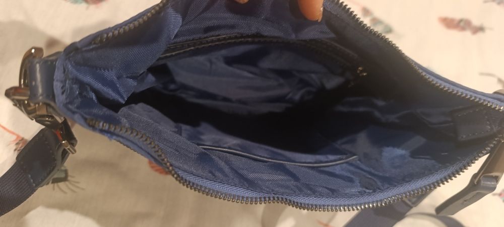 Clarks дамска чанта през рамо нова