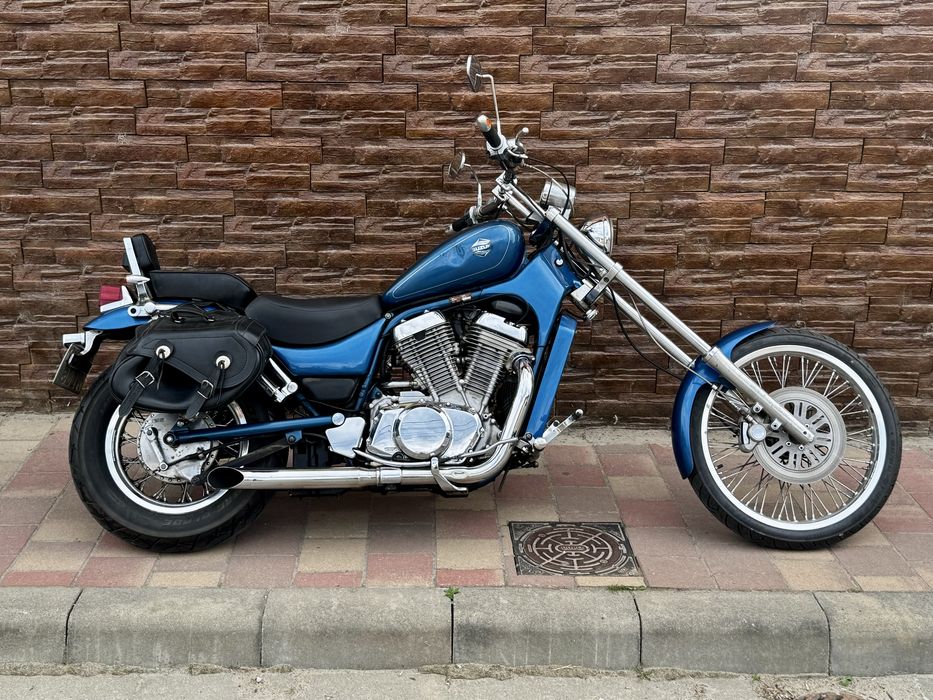 Suzuki Intruder VS 750