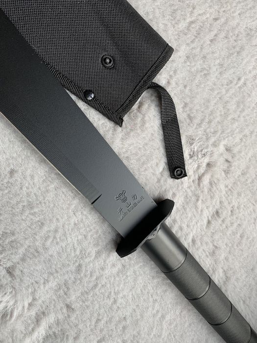 Maceta vanatoare neagra cu husa de protectie cadou