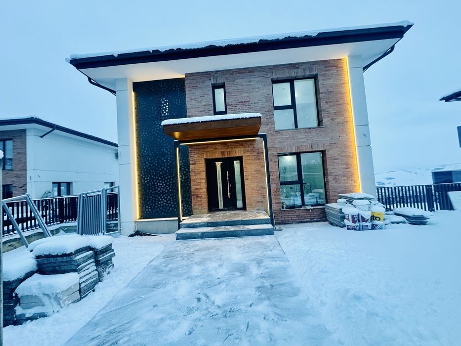 Oferta !PF Vand ULTRA  FINISATA individuala 206 mp utili -Dezmir