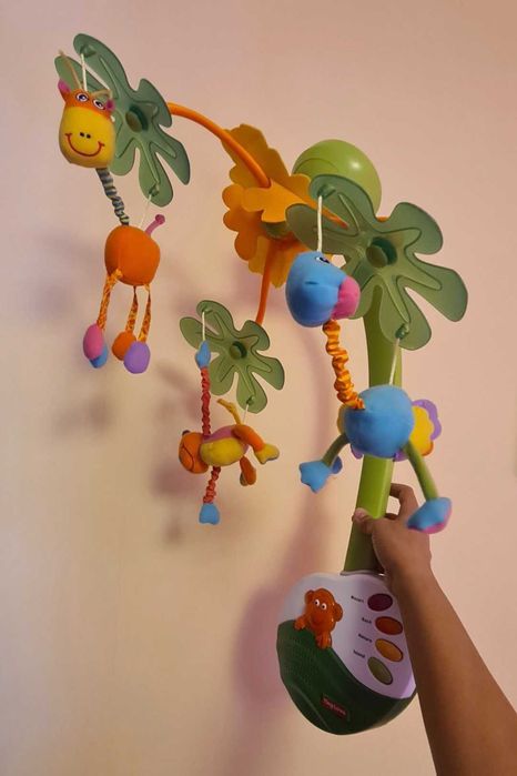 Carusel Muzical Insula Viselor Linistite,Tiny Love