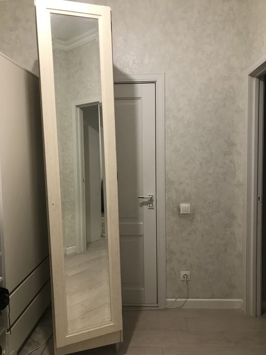 Бесплатно отдам односворчатый шкаф б/у