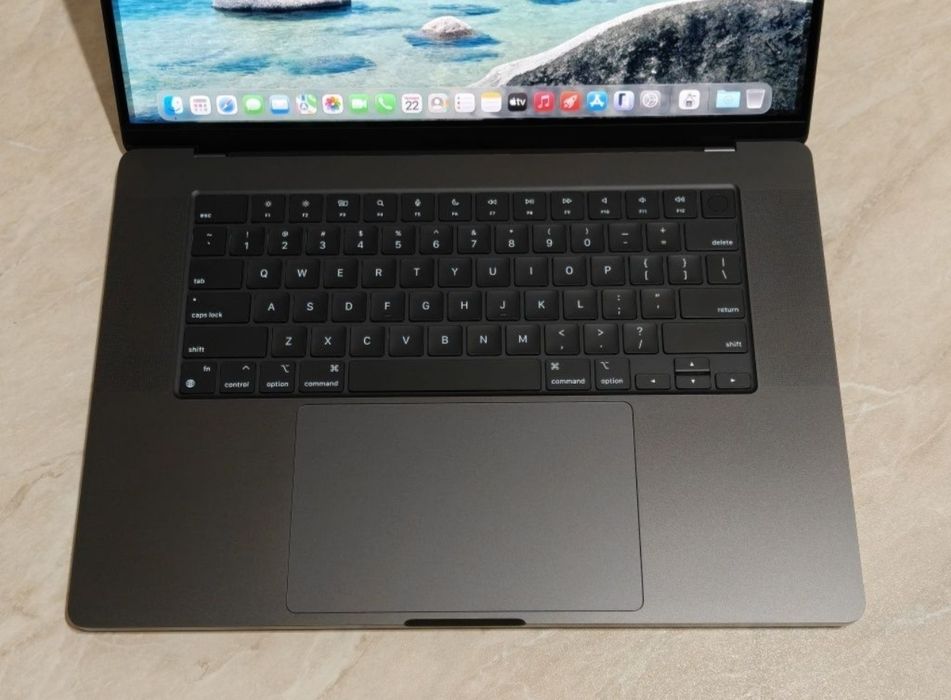MacBook Pro 16 M4PRO 24/512 14 циклов