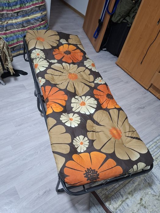 Раскладушка и матрас