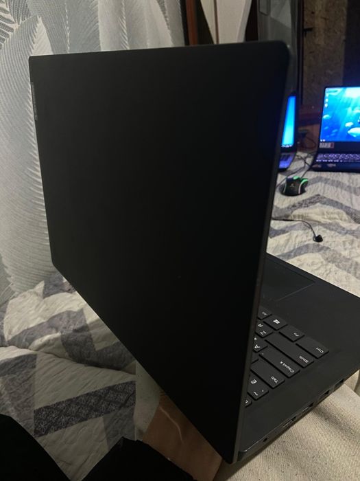 Ноутбук леново v14 ada