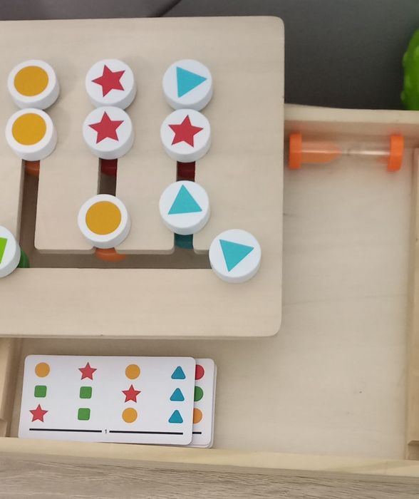 Развивающая игрушка