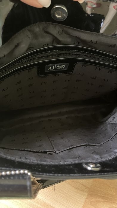 Черна лачена чанта ARMANI JEANS