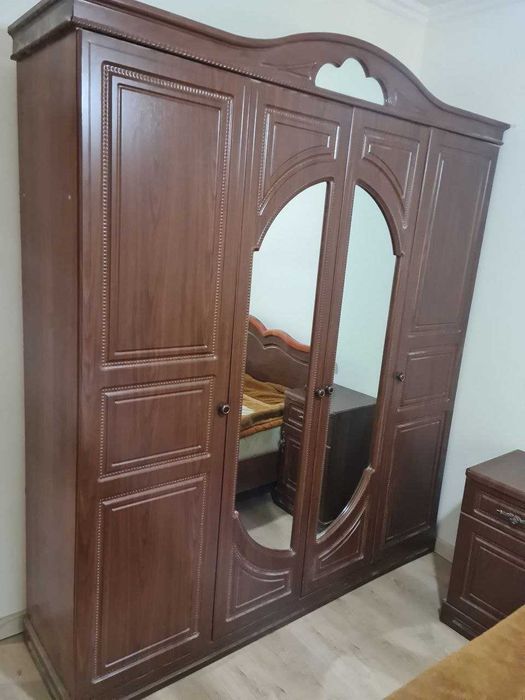 Продам Мебель для спальни (кровать, шкаф, 2 тумбы) спальный гарнитур