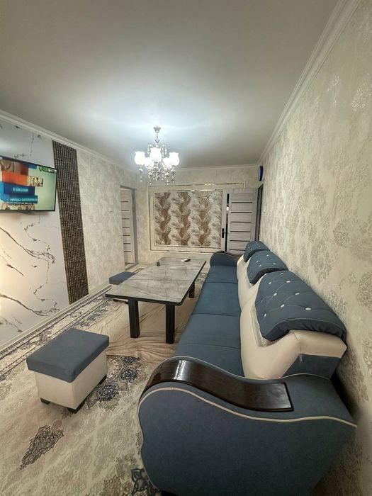 Qarshi shahridan targovka tomondan kvartira sotiladi