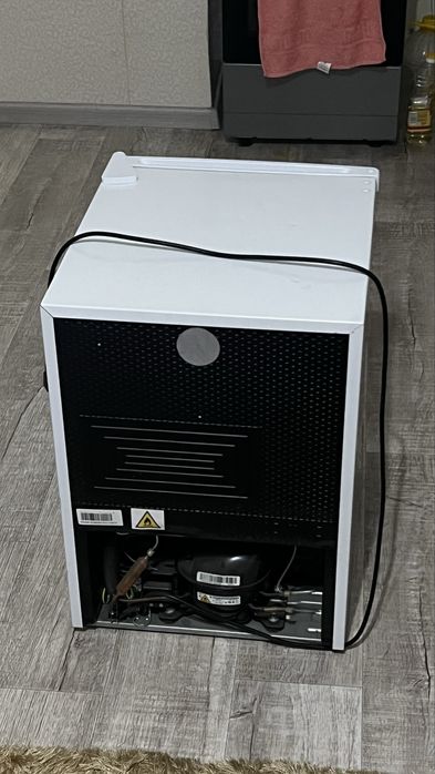 СРОЧНОПродается мини холодильник.