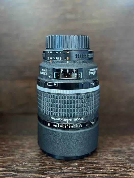 Nikon 24mm f1.4 G / 45mm f2.8 ED PC-E Micro TiltShift / 135mm f2 DC