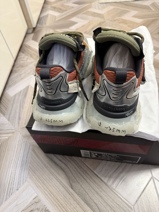 Продавам оригинални Dsquared sneakers 44 номер