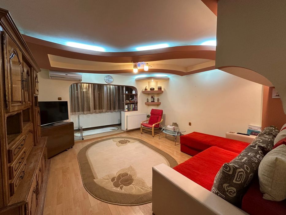 Apartament cu 3 camere, spațios