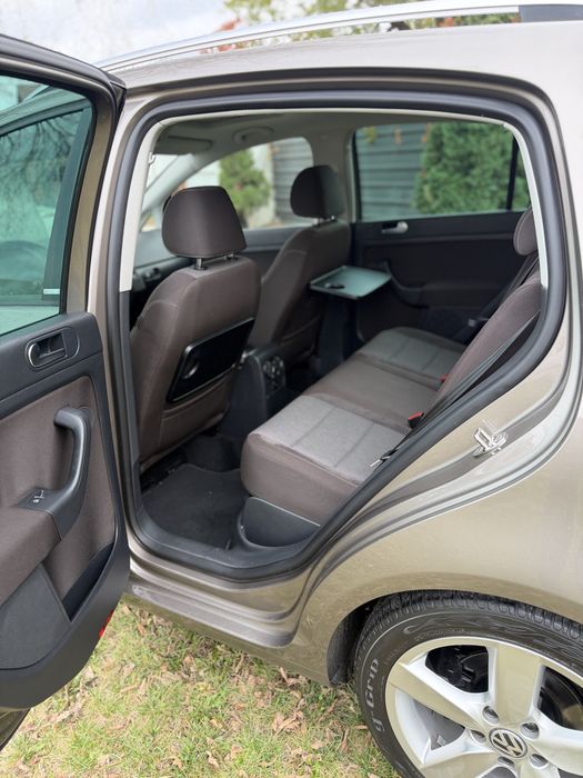 Pt persoane pretentioase!Golf 6 Automat DSG*1.4 tsi benzina (cel mai fiabil/nu comparati cu 1.2 benzina)*km reali numai 150000*perfect tehnic si optic