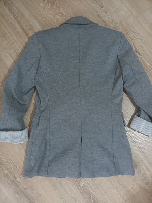 Дамско ново сако блейзър сиво размер S Stradivarius