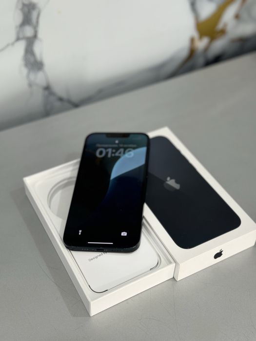 Продам Айфон 13 128 гб
