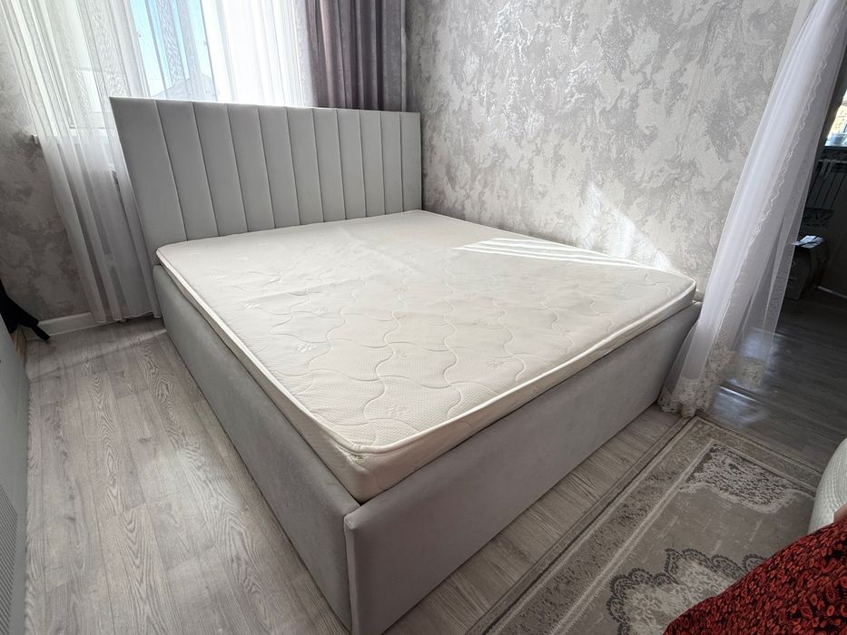 Новый спальный кровать