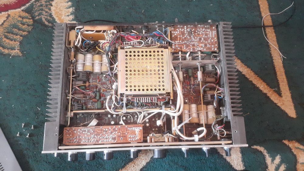 Кумир у 001 sotiladi