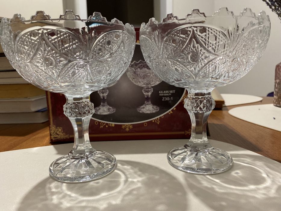 Стеклянные конфетницы