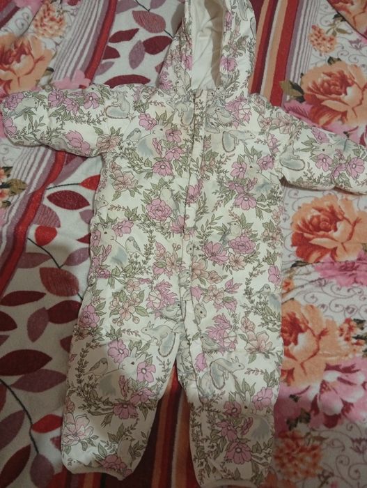 Отдам весенний комбинезон р80