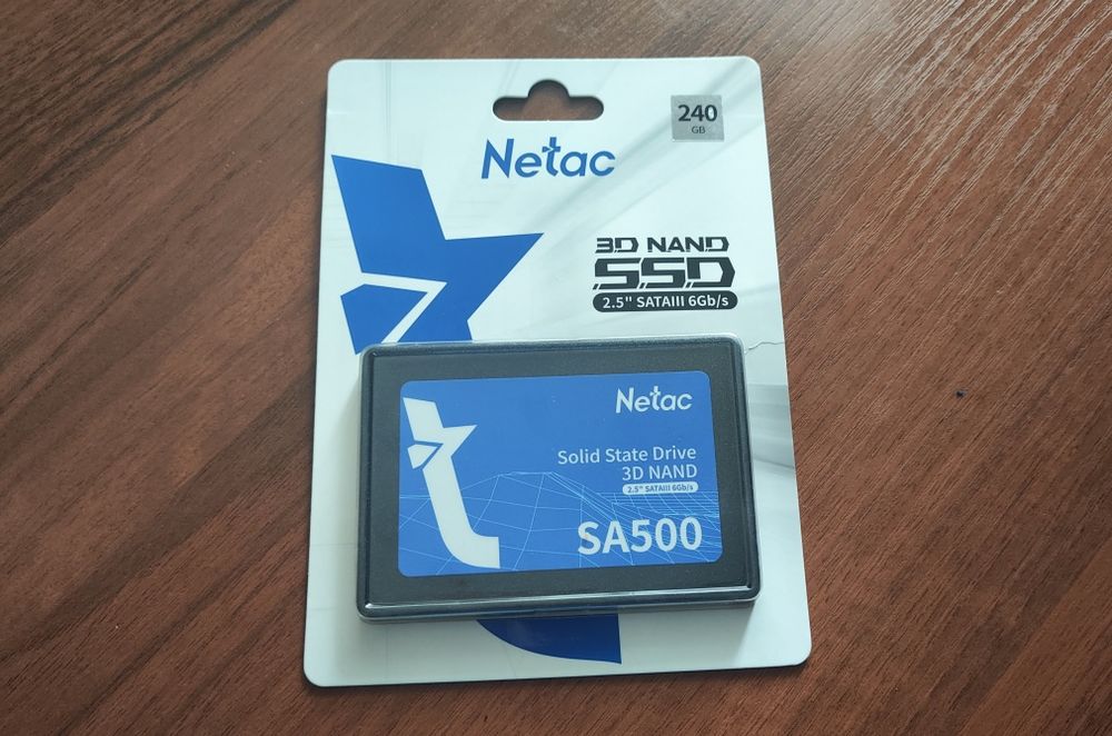 SSD диск 240 Gb. Новые.