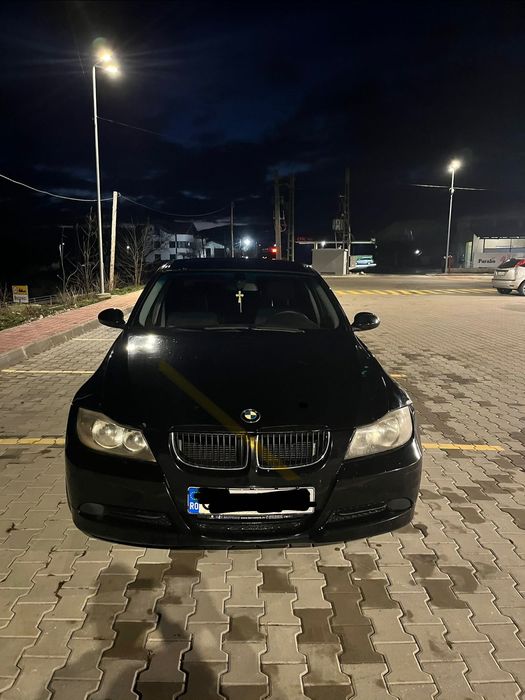 BMW seria 1318i, benzină