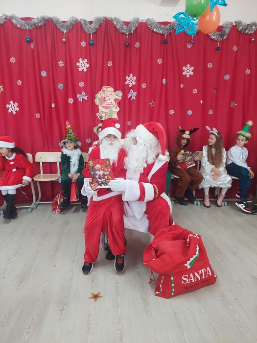 Moș Crăciun de închiriat