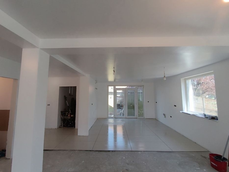 Finisaje interioare/exterioare: