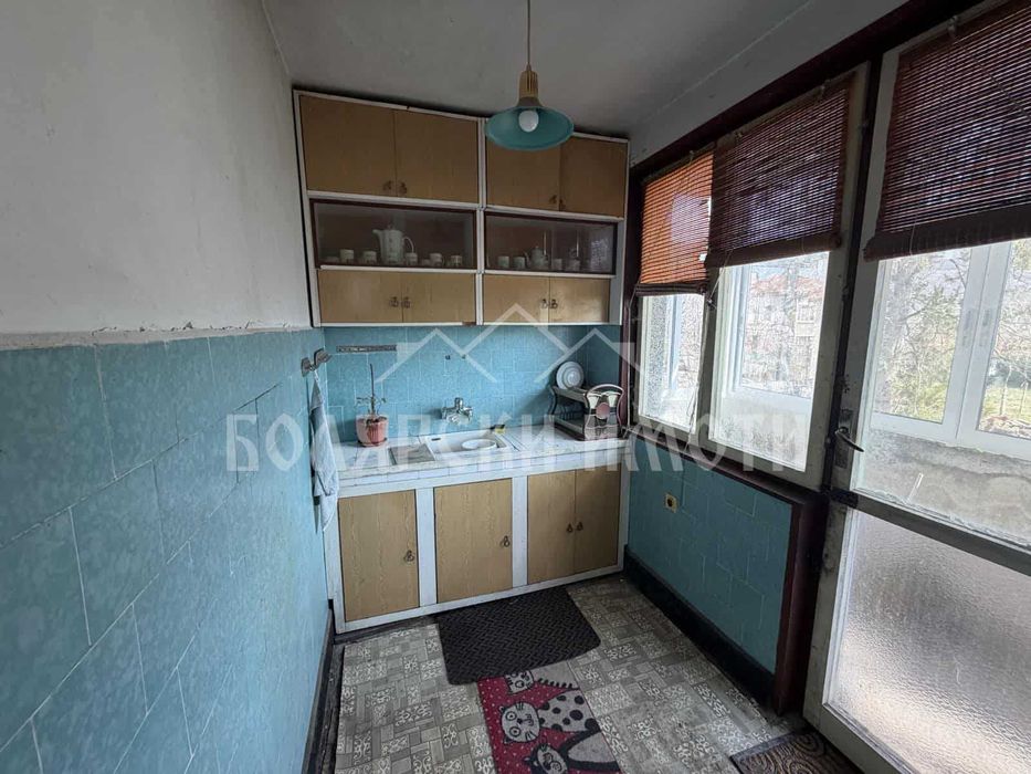 Монолитна двуетажна къща в с. Присово