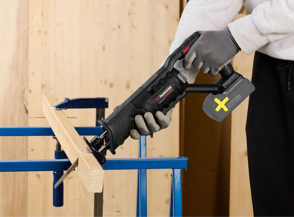 Ferestrău sabie Parkside PERFORMANCE PSSAB 2028 B2 fabricație 2025