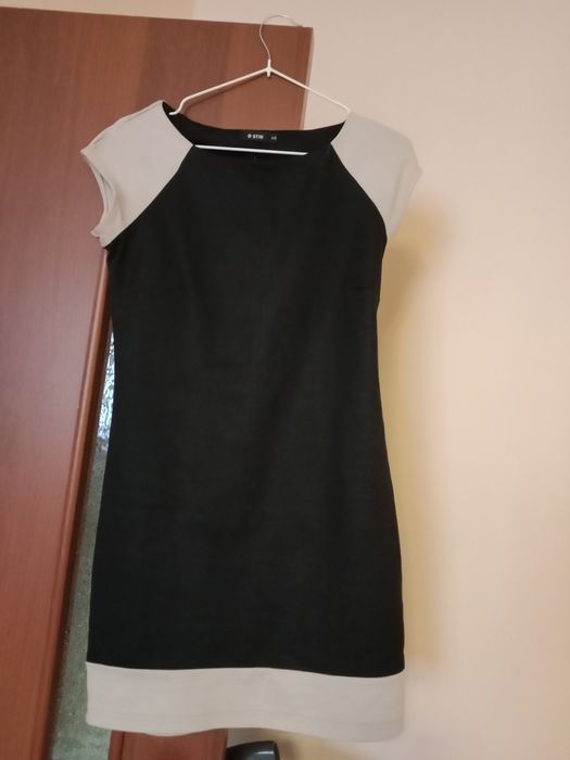 Продам платья 1000 тг