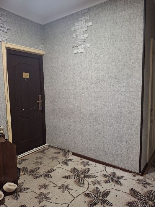 Чирчикда 3 хонали  77 КВ 3 этаж