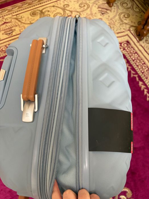 Чемодан на колесах L, объём 135 л.