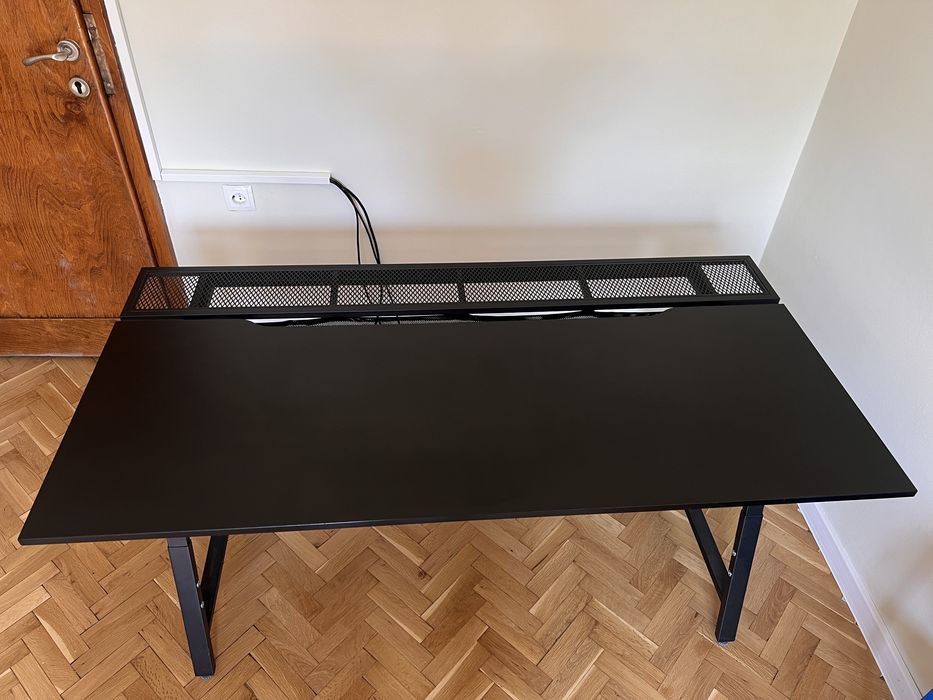 Гаймърско бюро Ikea UTESPELARE