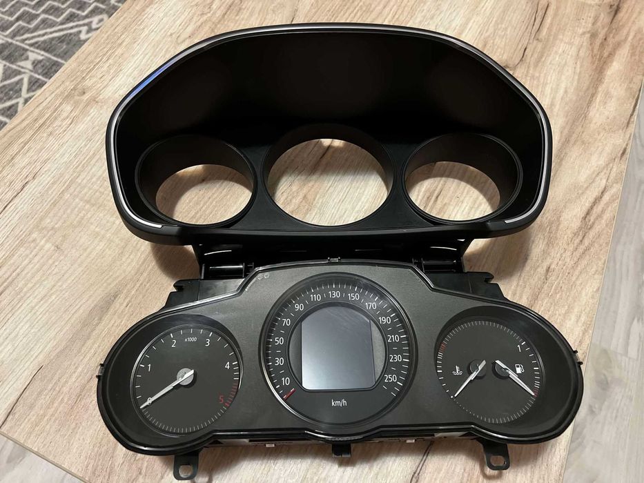 Ceasuri bord Megane IV  + RAMA