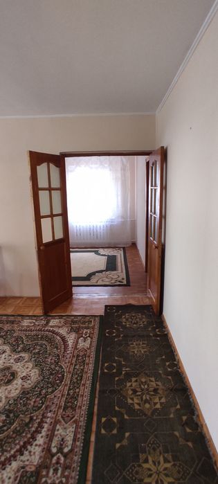 Продам квартиру 3 комнатную