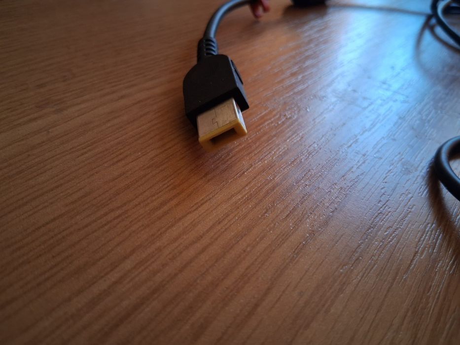 Alimentator laptop Lenovo .20 v, 6,75A, 135w