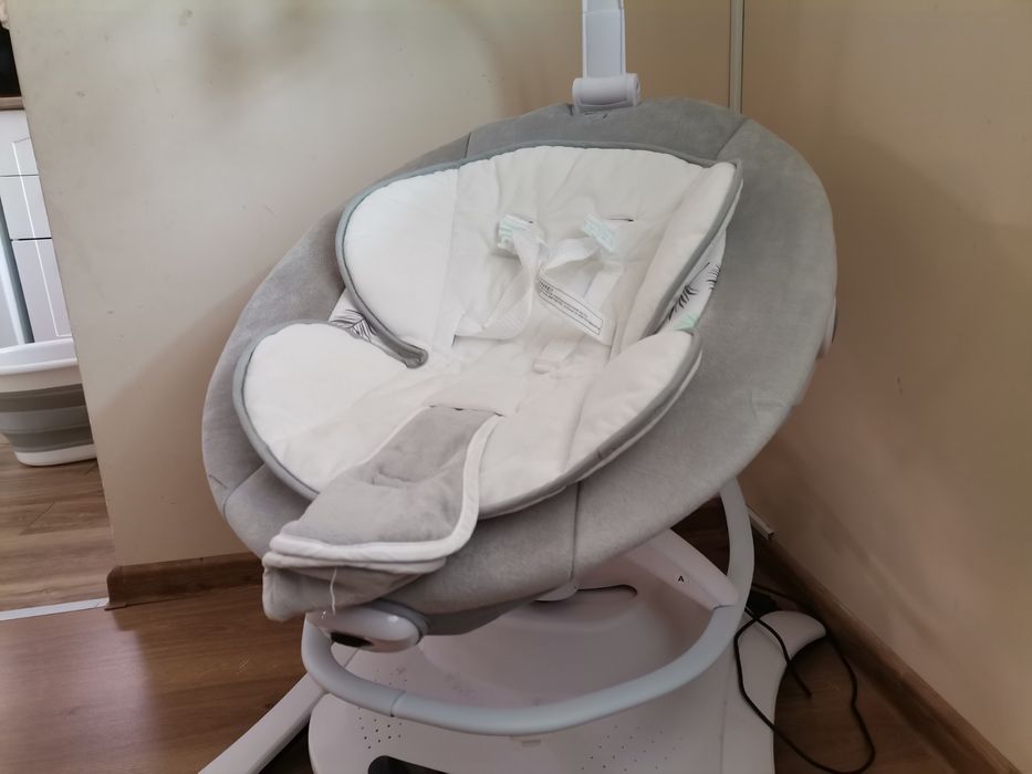 Електрическа бебешка люлка Cangaroo La Scala