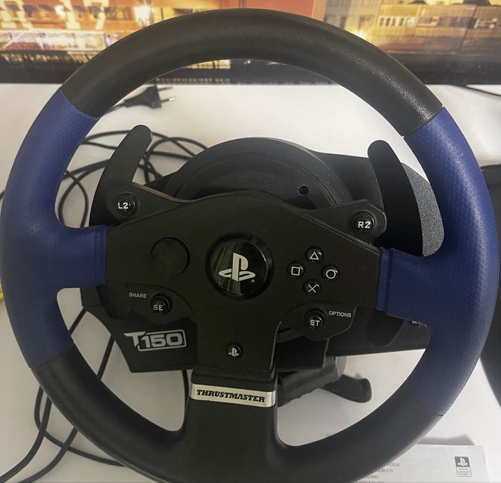 Thrustmaster T150 — игровой руль с педалями