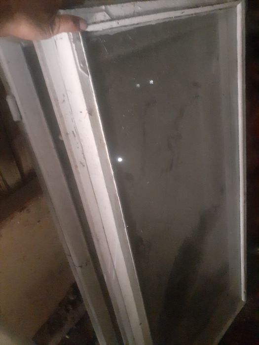 Продам двери и окна