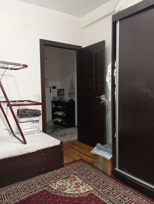 Чирчик шахарда 2 хона 1- каватда жойлашган новостройка сотилади