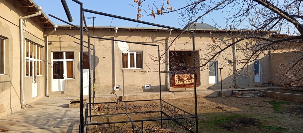 Зур жойдан ховли сотилади