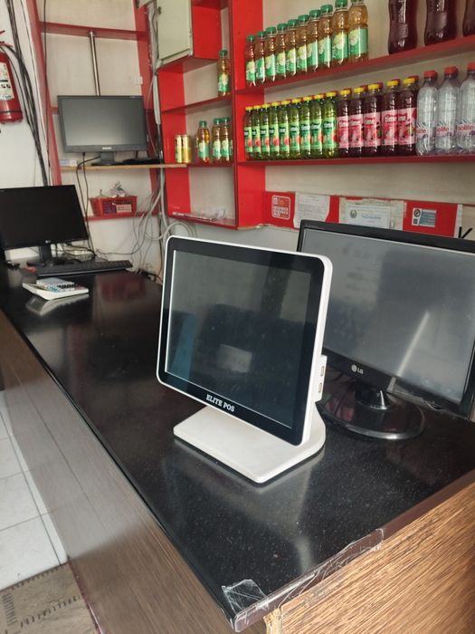 Ishlab turgan kafe restorani jihozlari sotiladi