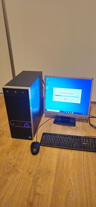 Calculator Desktop Intel i5 + 12GB RAM + Monitor + Tastatură + Mouse