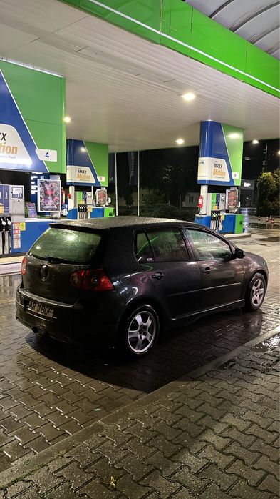 Volkswagen Golf V