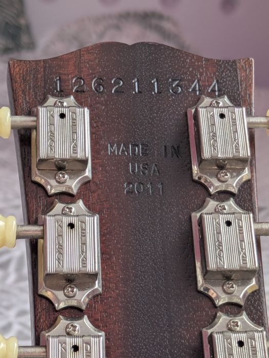 Gibson Les Paul Studio Faded с куфар