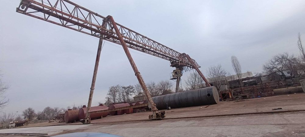 Козловой кран 32т