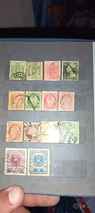 Коллекция почтовых марок, начиная с выпущенной в 1927 году