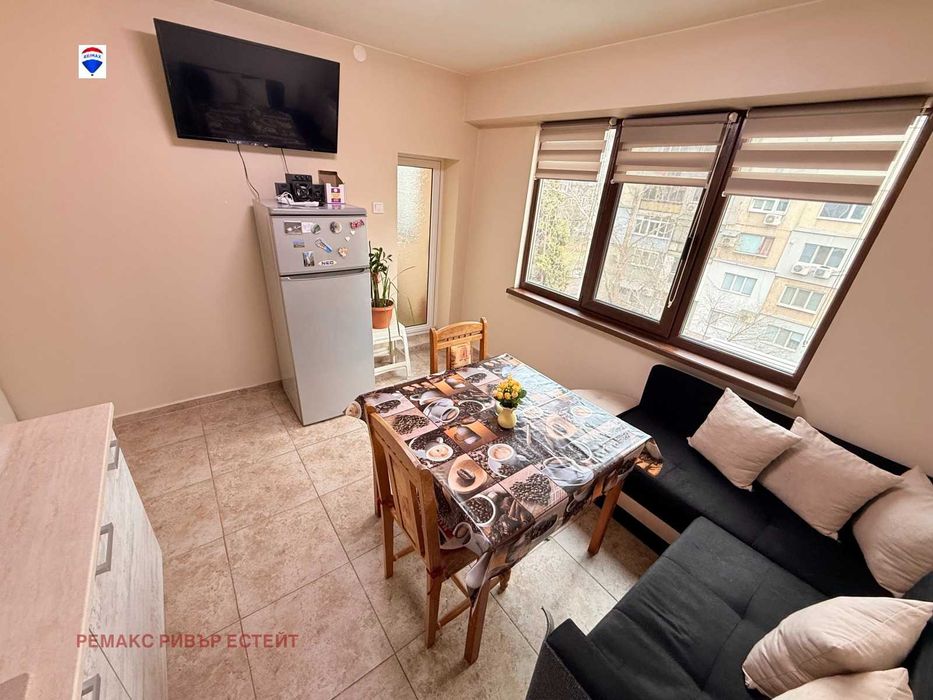 Продава се Едностаен апартамент в Русе, Здравец Изток - 35 кв.м за 786 €/кв.м - Снимка #3